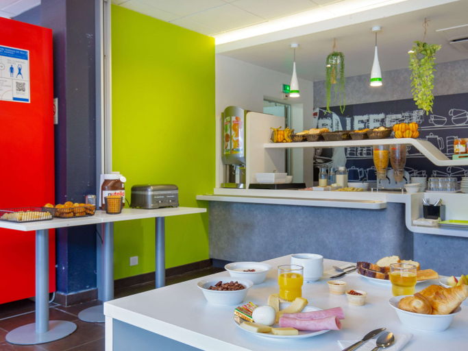 Food & Drinks 5, ibis budget Grenoble Sud Seyssins, Isère