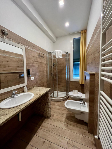 Bathroom 8