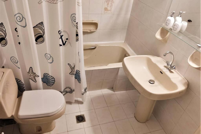 Apartment 95 m2, center of Sitia, WiFi, 350m beach, Crete