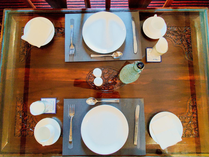 Restaurant 2, The Shelter Heritage A Boutique Hotel For Amarnath Yatries, Srinagar