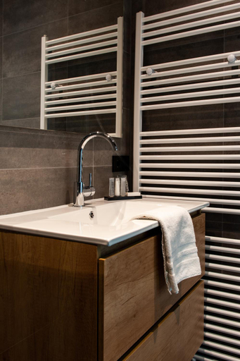 Bathroom 3, De Watersport Heeg, Wymbritseradiel