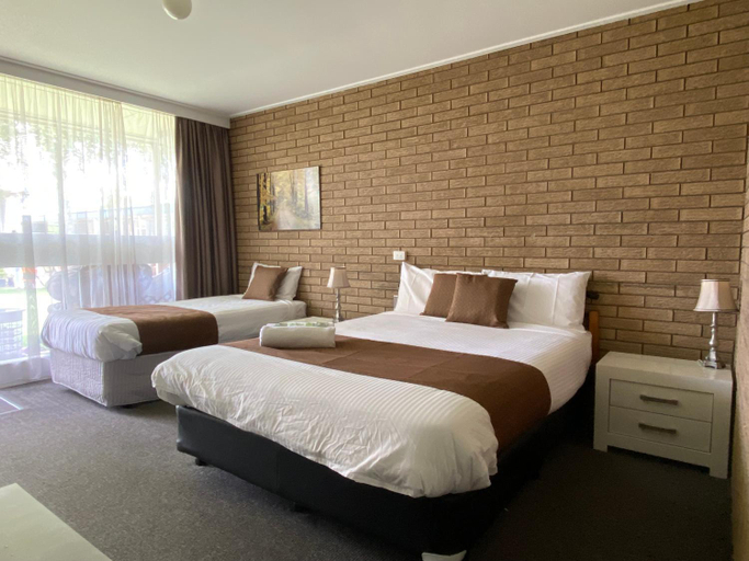 Bedroom 8