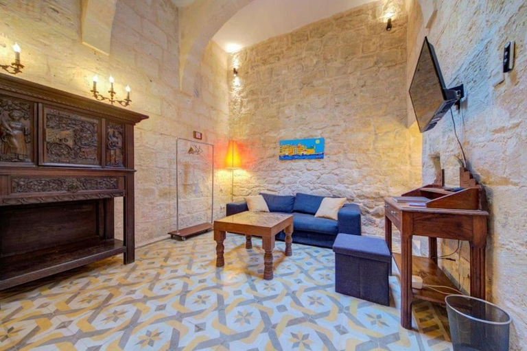 Others 3, Beautiful Townhouse in the Three Cities