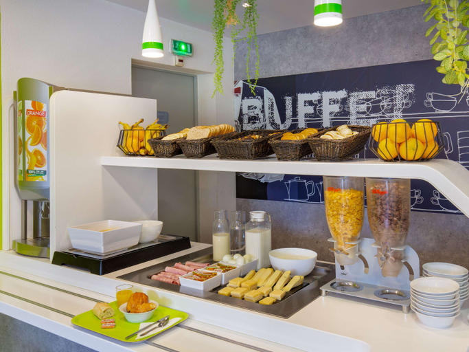 Food & Drinks 5, ibis budget Grenoble Sud Seyssins, Isère