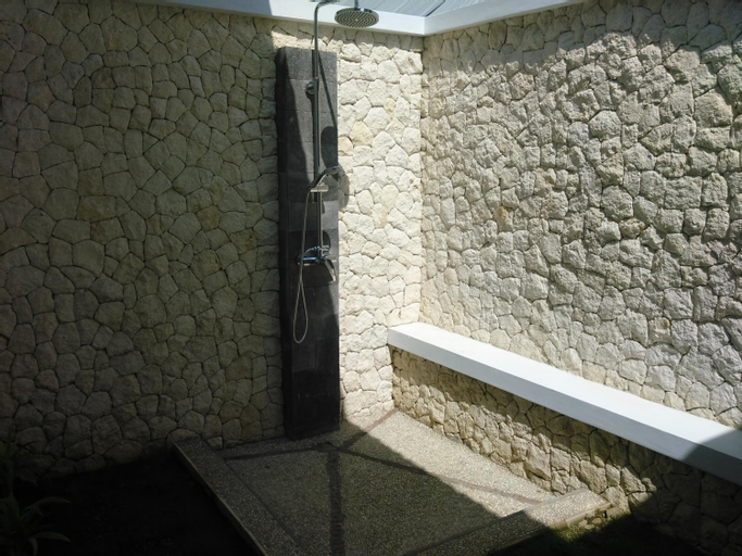 Bathroom 4