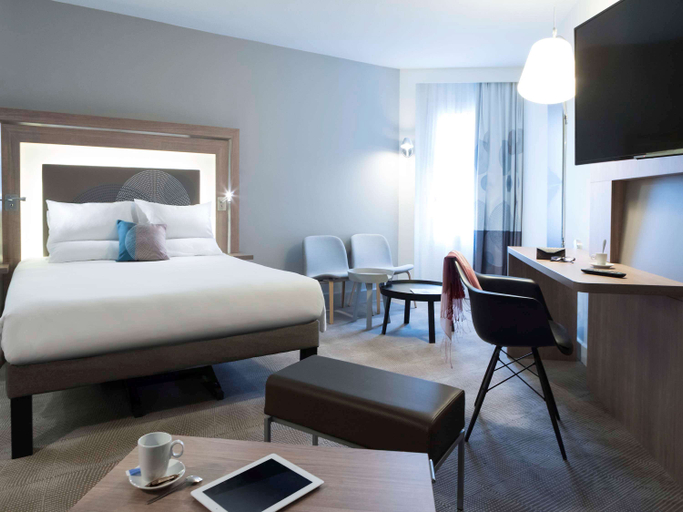 Bedroom 3, Novotel Château de Versailles, Yvelines