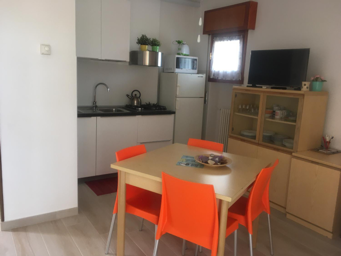 Dining Room 11