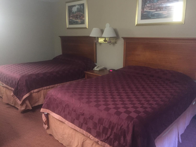 Bedroom 2, America's Best Inn & Suites Eureka, Saint Louis