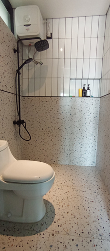 Bathroom 5, DeJyva Villahouse at Batu Malang, Malang