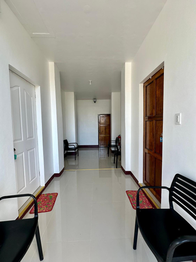 Others 5, Marz inn Moalboal, Moalboal