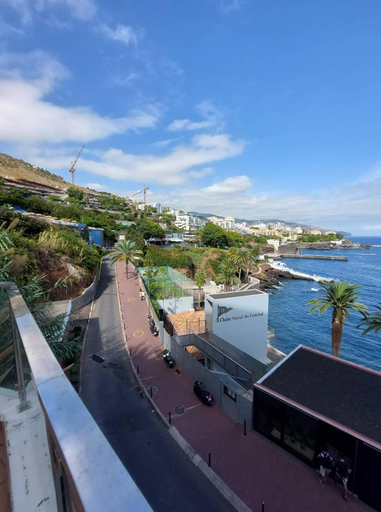 Others 5, A Cornes Of The Atlantic, Funchal
