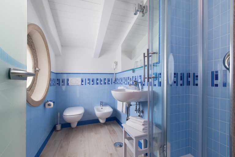 Bathroom 2, Il Palmento Relais, Napoli