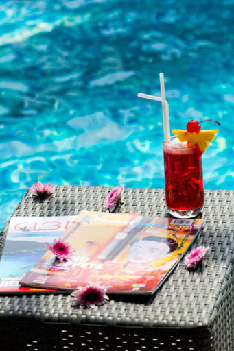 Food & Drinks 13