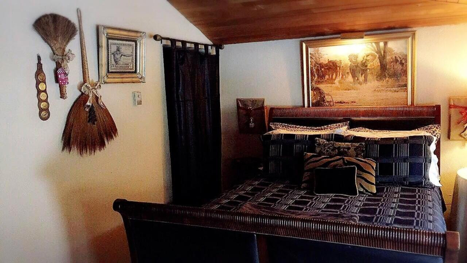 Others 5, The Stone Hedge Bed and Breakfast, Greater Vancouver