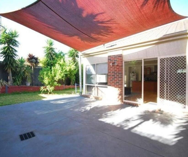 House on the Heights, Casey - Cranbourne