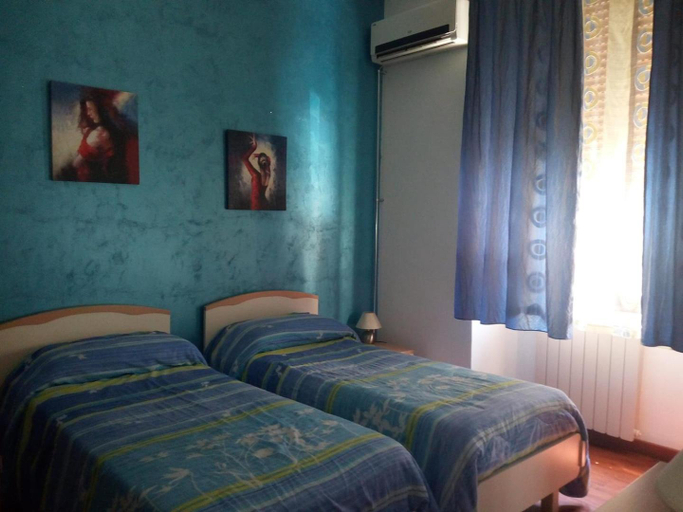 Bedroom 2, Eurelios, Catania