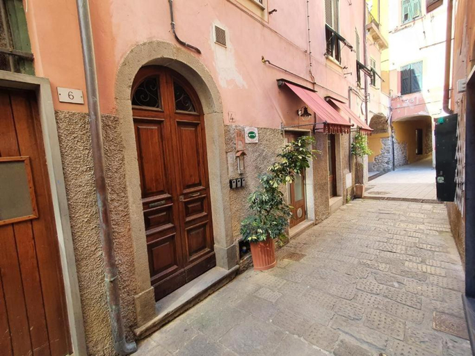 Others 3, Affittacamere Sull'Arco, La Spezia