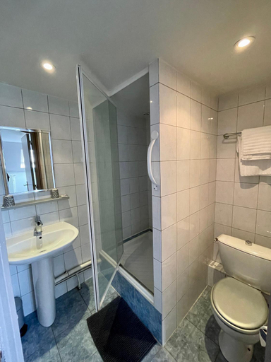 Bathroom, Hotel Restaurant Les Arcades, Nord