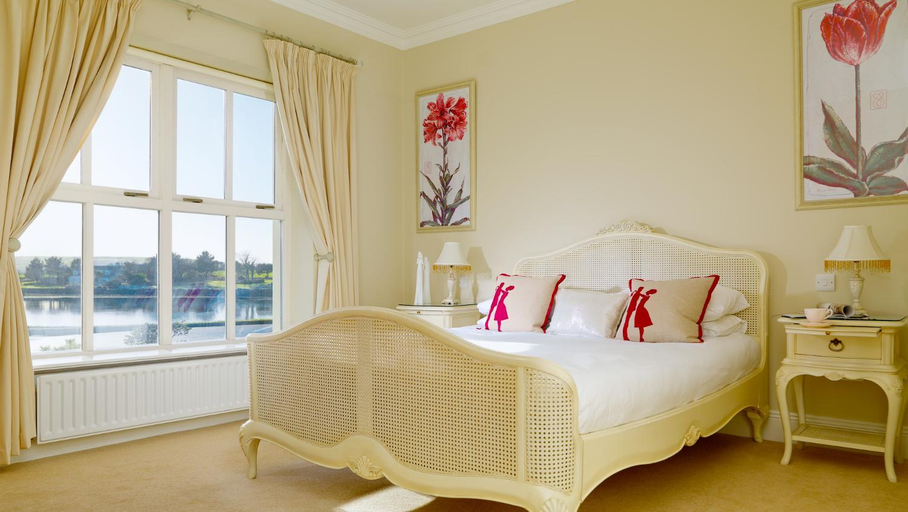 Bedroom 5, Castlewood House