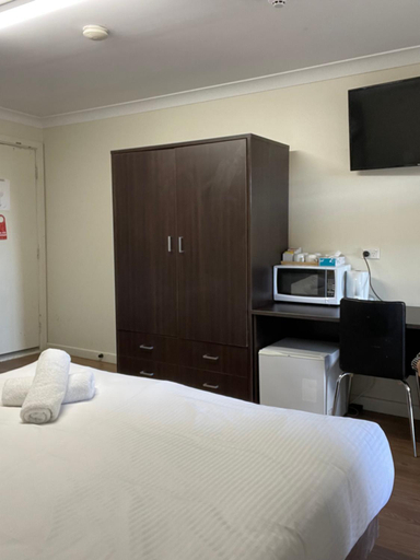 Bedroom 13
