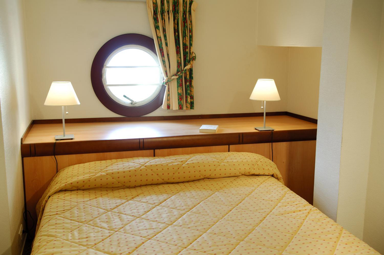 Bedroom 3, Vacances Bleues Residence Le Mediterranee, Var