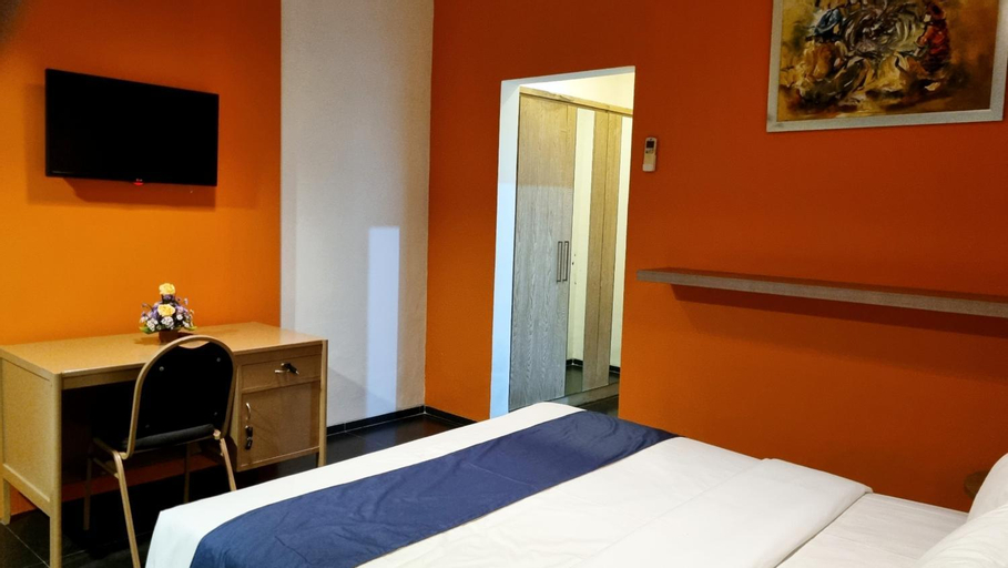 Bedroom 13