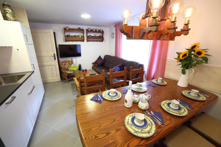 Dining Room 8