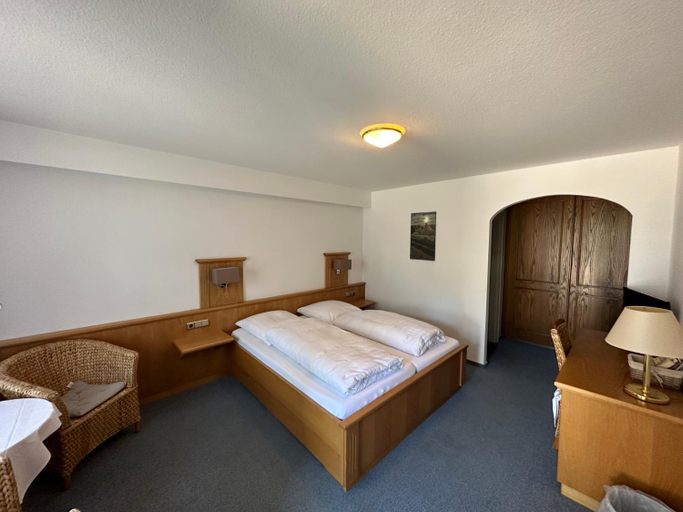 Bedroom 3, Gasthof Menke, Heidekreis