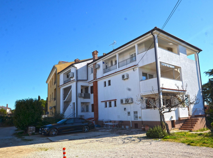 Exterior & Views, Tranquil and Bright Apartment With Loggia, Rovinj