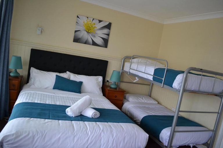 Others 5, Lithgow Motor Inn, Lithgow