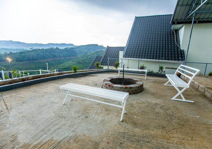 Others 5, Nexstay Mount Tales, Idukki