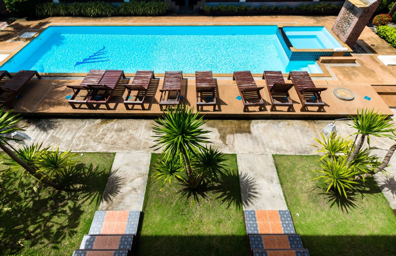 Swimming Pool 16