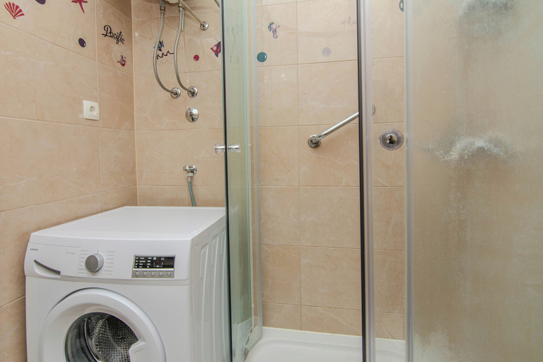 Bathroom 3, Holiday home Suric, Privlaka