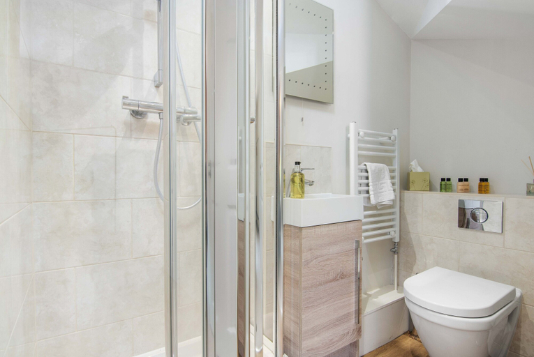 Bathroom 3, Hawthorn - Oxford, Oxfordshire