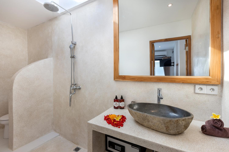 Bathroom 2, Villa Kelolyne, Badung