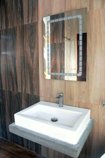 Bathroom 3, Elation, Tangalle