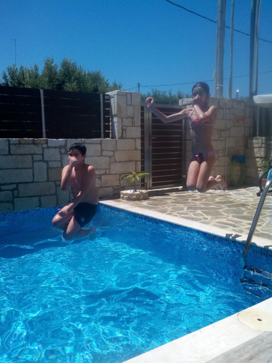 Others 4, “Theeporto” Maisonette with pool, Crete