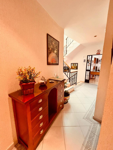 Others 4, Hostal Muriel, Huelva