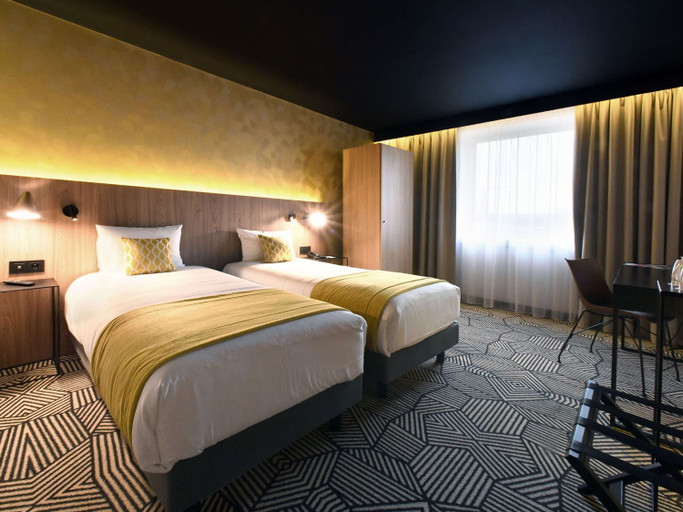 Bedroom 2, Mercure Arras Centre Gare Hotel, Pas-de-Calais