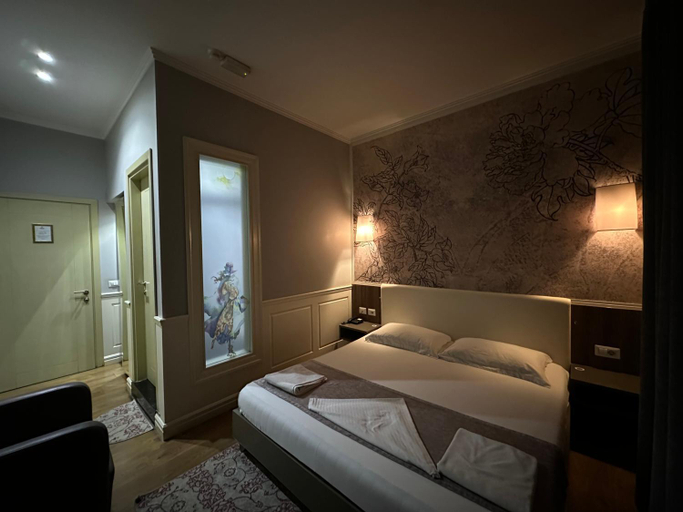 Bedroom 2, Edisem Hotel, Tirana