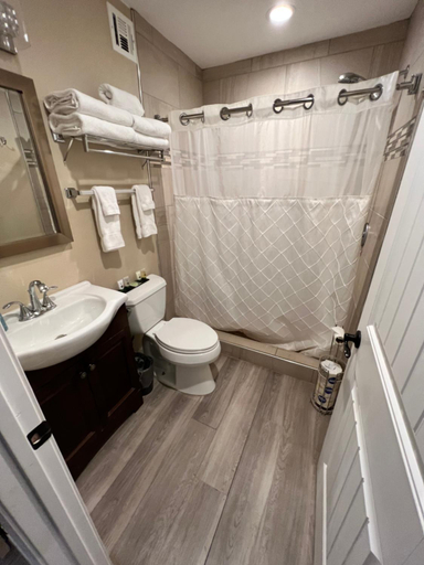 Bathroom 7