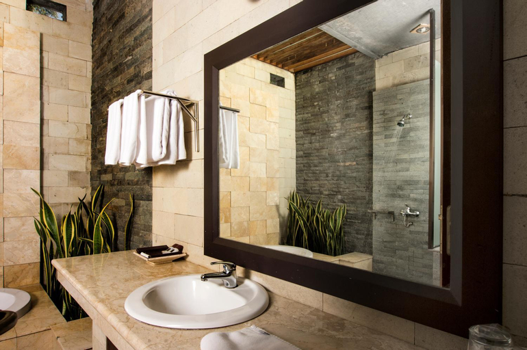Bathroom 20
