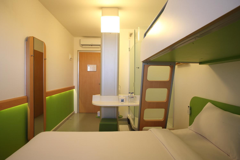 Bedroom 17