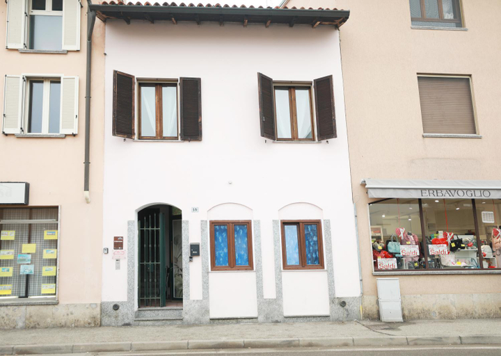 Others 5, Casa Dolce Casa, Pavia