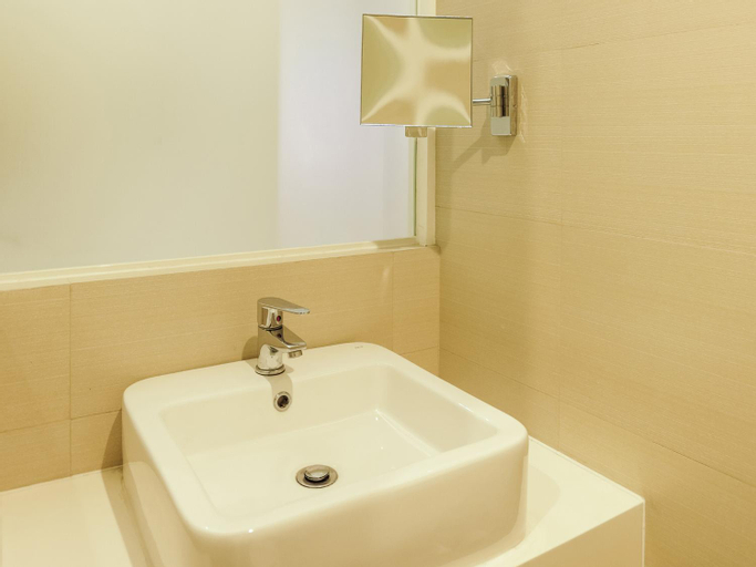 Bathroom 22