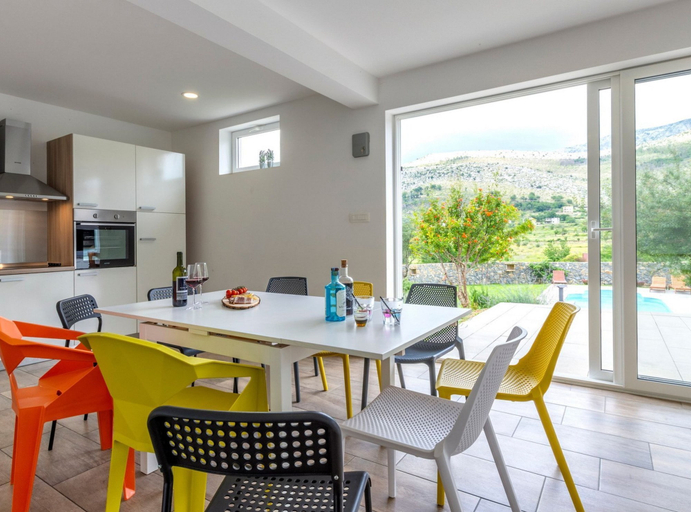 Others 5, Serene Rural Villa With Pool, Sun Deck, and Children's Play Area, Omiš