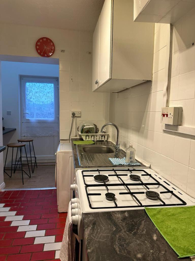 Others 5, Cosy Smart/Small Double Room in Keedonwood Road Bromley, London