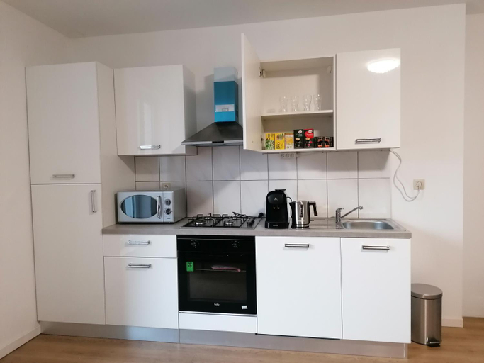 Others 4, La Maison Heureuse, Hainaut