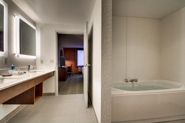 Bathroom 11