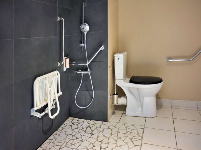 Bathroom 5, Hotel Mercure Lyon Centre Lumière, Rhône